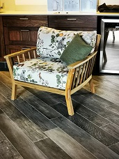 #bushtubchair A wooden chair handmade with solid Kiaat
#customfurniture #Carpenterandsons #handmadefurniture #modernfurniture #carpentergauteng #dressers #sidetables #spaghettilegtables #solidwoodfurniture