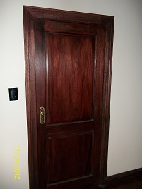 Door to bedrom architraved